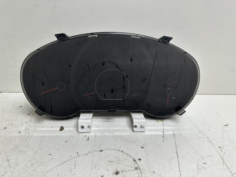 2017-2019 Kia Soul A/T cluster speedometer tach gauges instrument panel oem