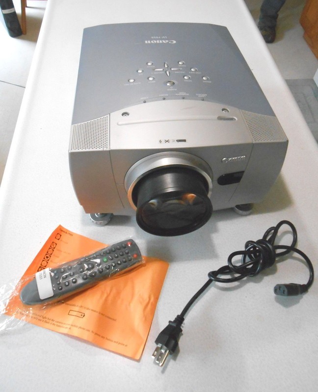 Canon LV-7555 Projector FREE SHIPPING