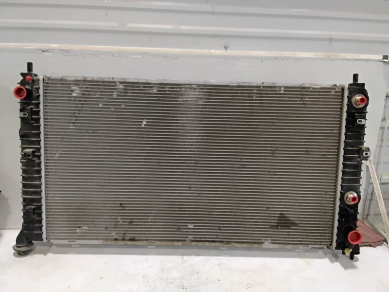2020-2025 Chevy Silverado Radiator W/O Heavy Duty Tow 5.3L