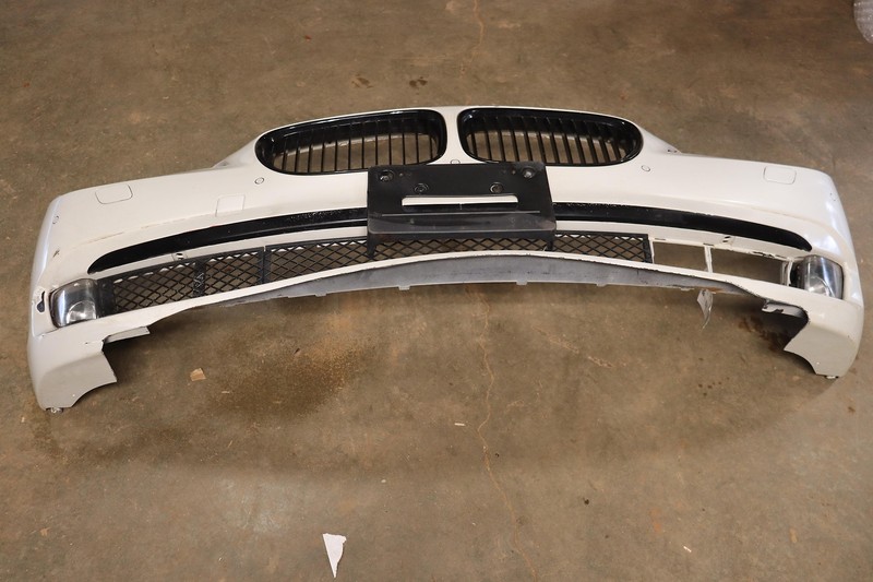 2009-2012 BMW ALPINA B7L F02 FRONT BUMPER COVER GRILL & PARK ASSIST ASSEMBLY OEM