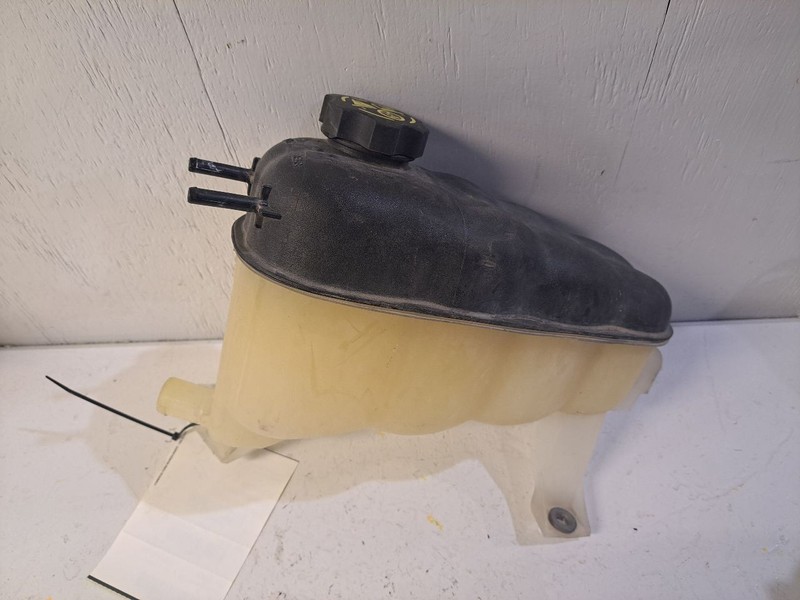 Coolant Reservoir Fits 15-20 ESCALADE 3468213