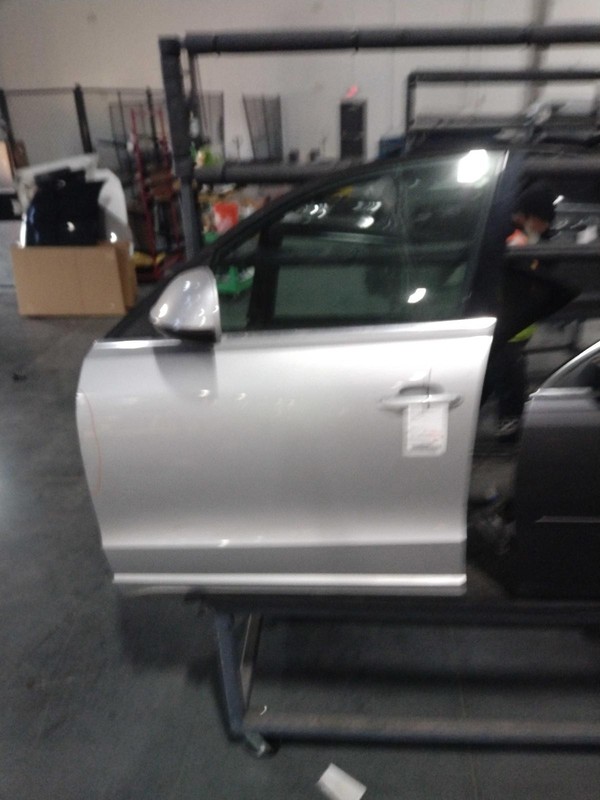 2012 Audi Q5 Left Door Silver Used OEM - Scratches on Trim, 436910