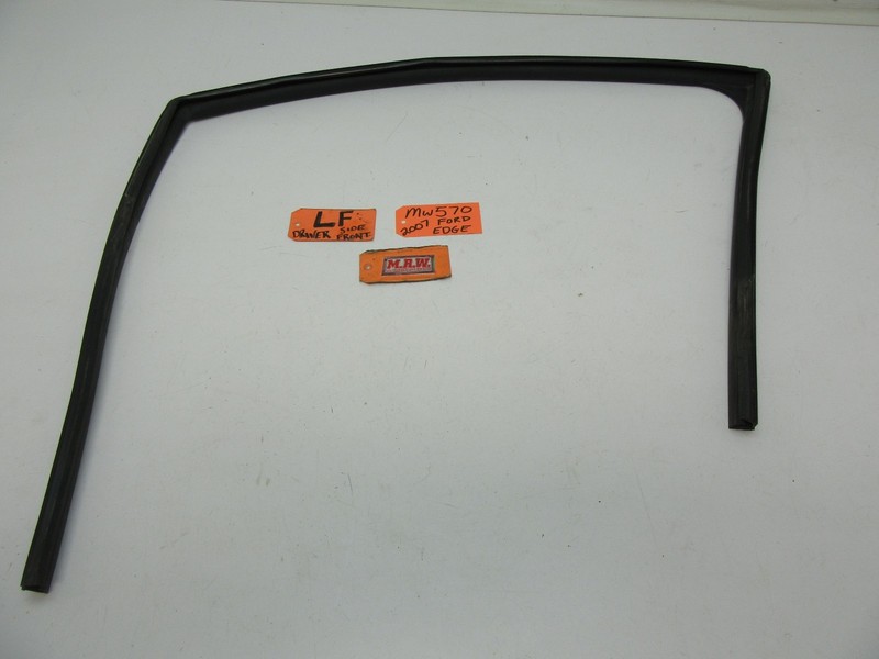LEFT FRONT DOOR PANEL GLASS WINDOW RUN TRACK RUBBER SEAL STRIP WEATHER MOLDING L