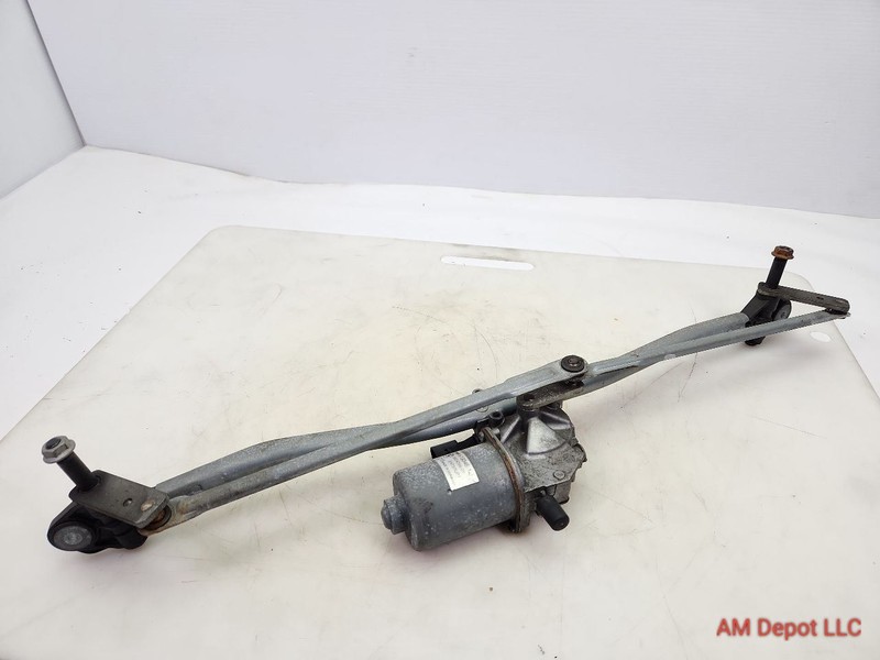 2012 Mini Cooper S Countryman R60 R61 Windshield Wiper Motor Mechanism 9800894