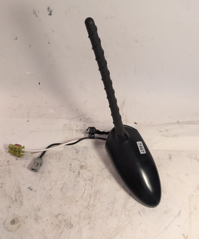 2011 - 2014 - 2015 Kia Sorento Radio Roof Mount Antenna Assembly OEM 96210-1U600