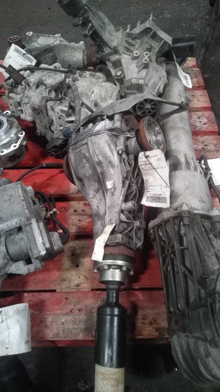 2015 AUDI A8 Differential Carrier Assembly 4WD OEM 100K Miles - Black