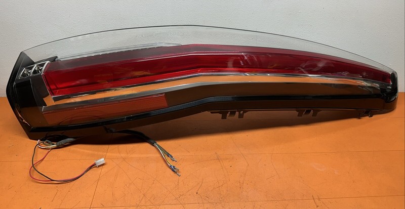 07 - 14 GMC Yukon Aftermarket Full Length LED RH Taillamp Right Taillight