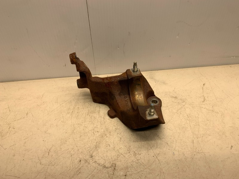 2018-2022 FORD ECOSPORT 4WD REAR RIGHT PASSENGER SIDE AXLE SHAFT SUPPORT BRACKET