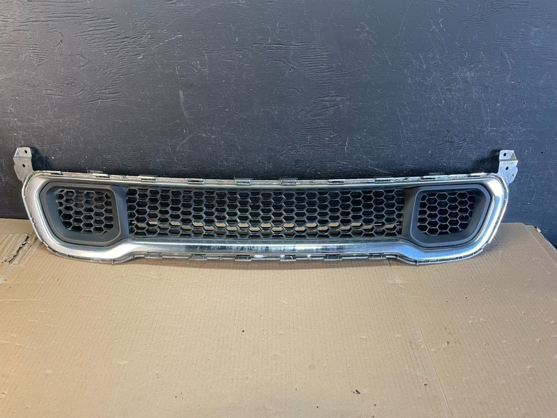 2014 to 2018 Jeep Cherokee Front Lower Bumper Cover Grille AE3576 DG