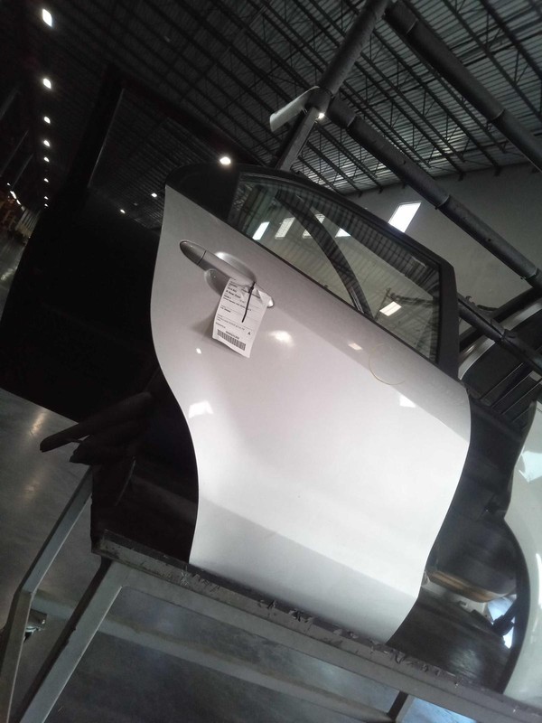 2015 KIA RIO Rear Right Door Silver DENT 37K Miles OEM Part 234524