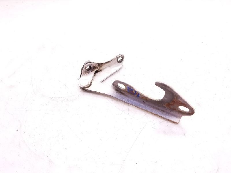 82-86 TOYOTA SUPRA PASSENGER SIDE HOOD HINGE ASSEMBLY