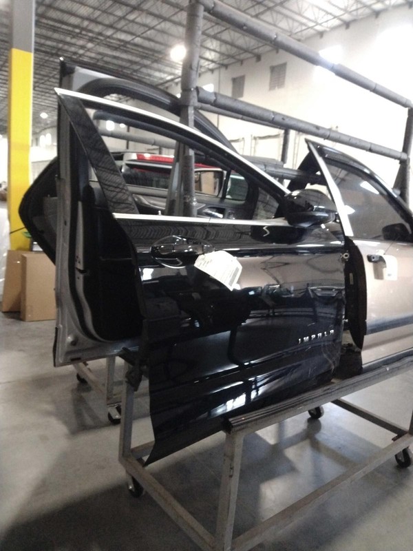 2017 Chevrolet Impala Front Right Door Black Used 78000 Miles OEM 697040