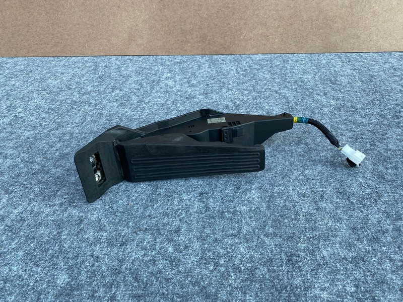 INFINITI Q50 Q60 2014-2021 OEM GAS PEDAL ACTUATOR UNIT. 46K