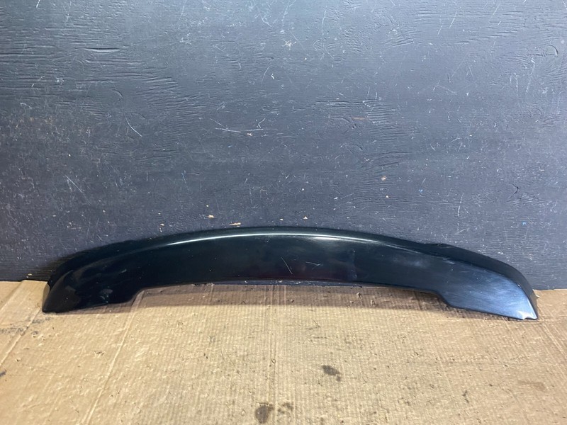 2008 to 2014 Land Rover LR2 Rear Trunk Tail Light Lift Gate Spoiler O6390 DG