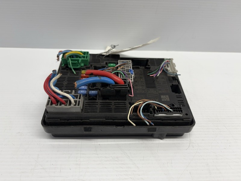2019-2023 NISSAN ALTIMA ENGINE ROOM POWER DISTRIBUTION FUSE MODULE 284B76CA0 OEM