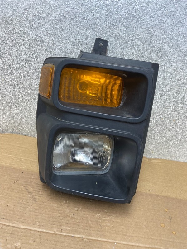2008-2017 Ford E150 E250 E350 Van Right Side Headlight Bezel Trim OEM AB5094 DW