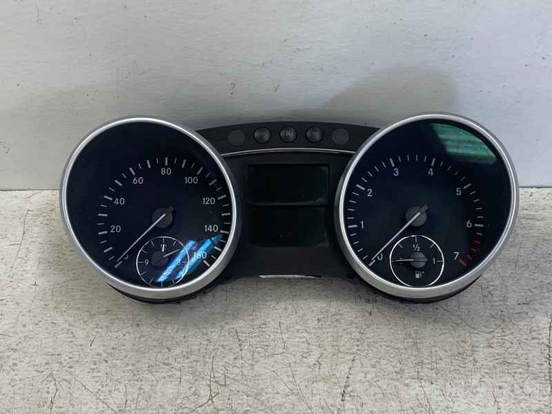 2007-2008 MERCEDES GL450 SPEEDOMETER INSTRUMENT CLUSTER OEM LOT635