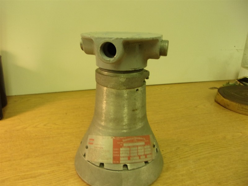 Crouse Hinds C658867 Light Fixture *FREE SHIPPING*