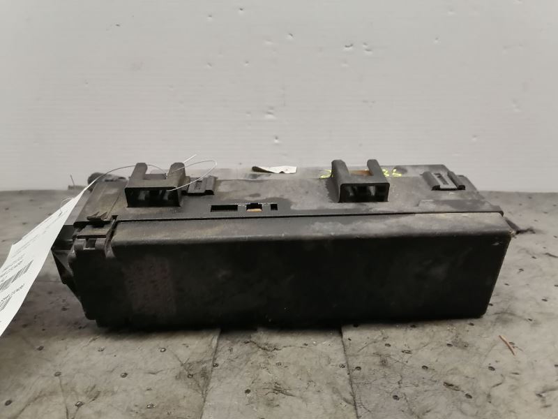 Fuse Box Engine Fits 03-06 WRANGLER 1249430