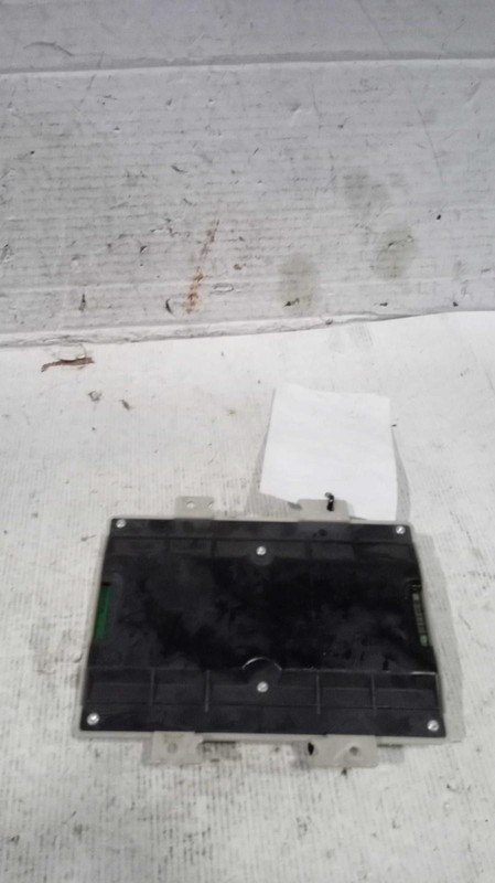 2006 Dodge Caravan Body Control Module OEM 04692244AA, 190k Miles, Silver
