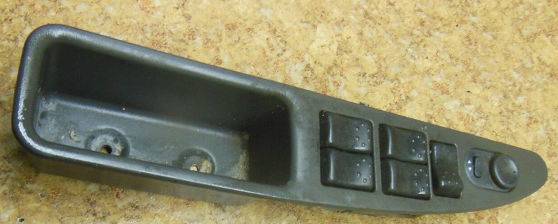 2005 Saturn Ion Left Front Door Window Switch Driver Side Power Window LH Lock