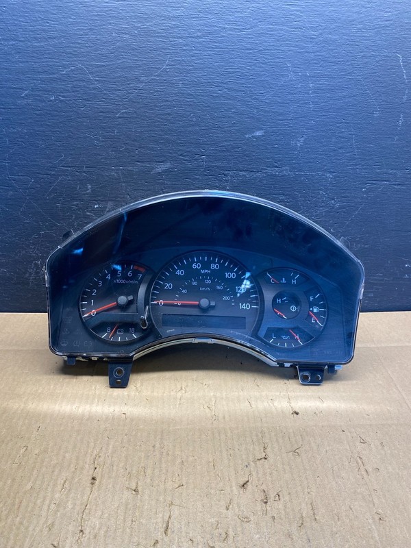 2004 to 2005Nissan Titan Speedometer Cluster Gauge Bezel AD1662 DG