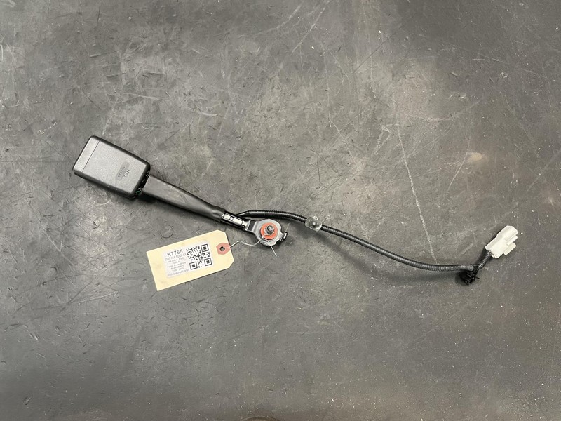 Front Left Seat Belt Buckle 2020 Kia Soul 88830-K0000 2021 2022 2023