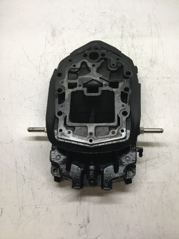 BB6 Evinrude 200hp 2000 Exhaust Adapter Plate P/N 0343809 S/N G04857253