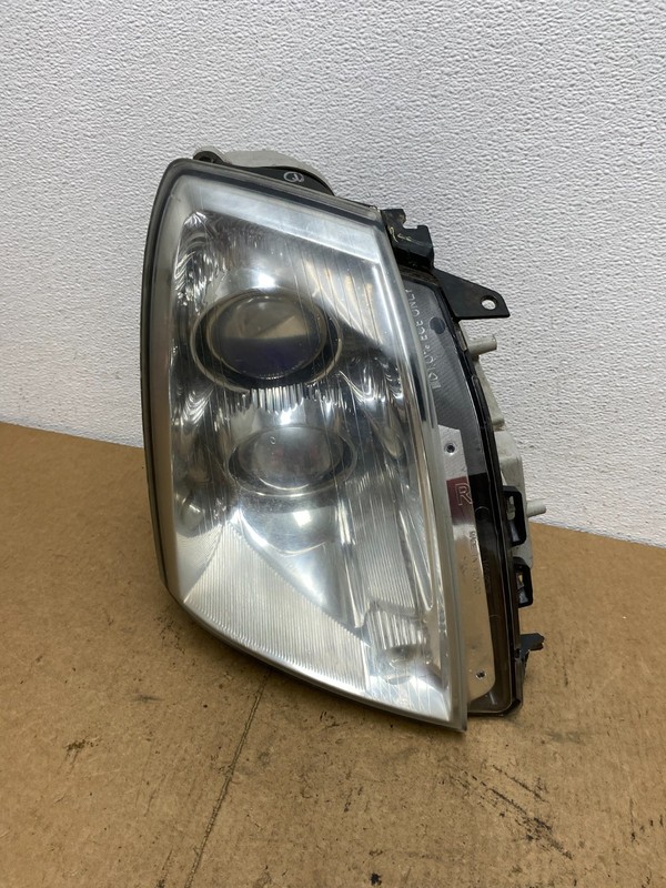 2005 - 2011 Cadillac STS Right Passenger RH Side Xenon Headlight OEM AC3583 DW