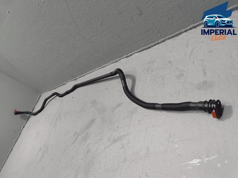 2018-2020 Toyota Sienna Fuel Vapor Charcoal Canister Outlet Tube Hose OEM