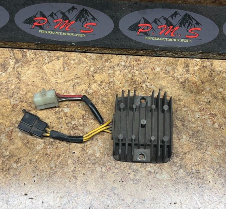 1999 Suzuki LS650 Savage Voltage Regulator Rectifier OEM 99 LS 650 G LS650G