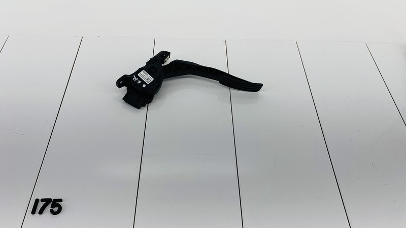 10-13 RANGE ROVER SPORT 5.0L GASOLINE ENGINE ACCELERATOR THROTTLE GAS PEDAL OEM