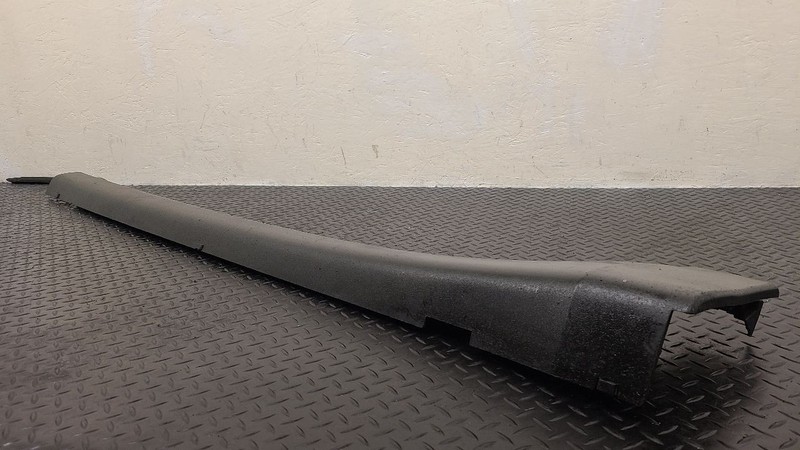 22-24 Chevrolet Traverse Front Left Driver Rocker Molding Black OEM 84359271