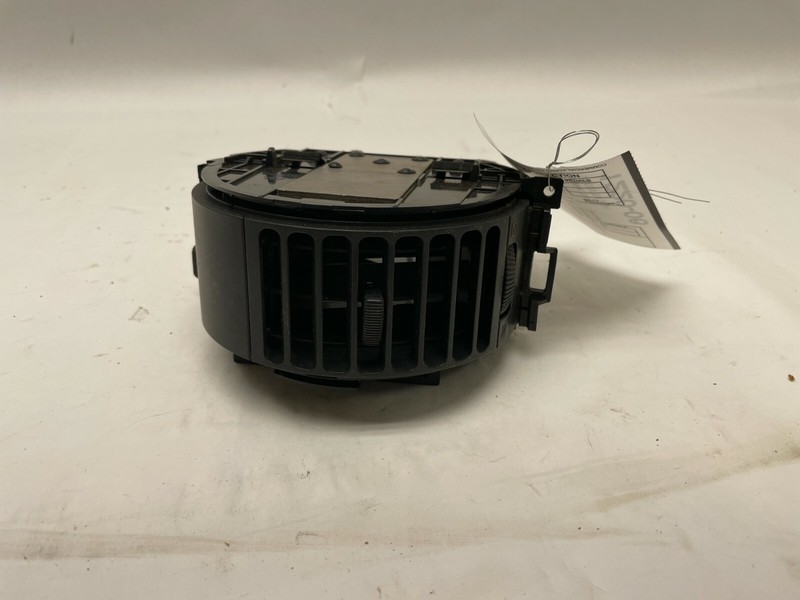 2003-2005 INFINITI G35 COUPE LEFT DRIVER SIDE DASH CENTER AIR VENT