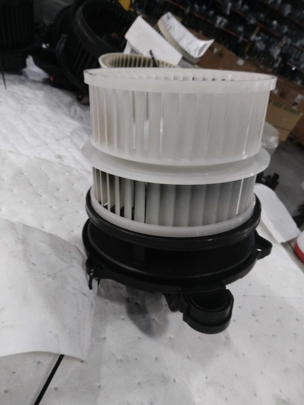 Used HVAC Blower Motor fits: 2023 Hyundai Santa cruz front dash mounted US built