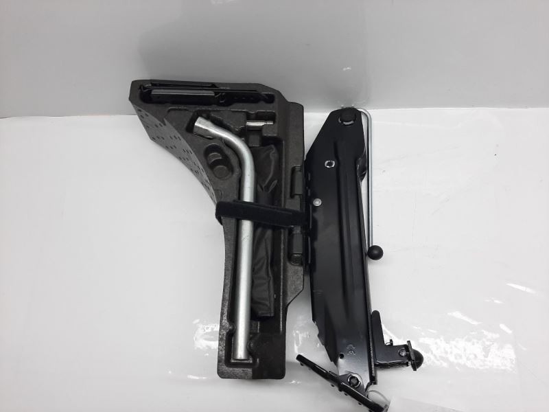 Porsche Macan Cayenne Jack Floor Lift Tool Kit Emergency 7p0011031g