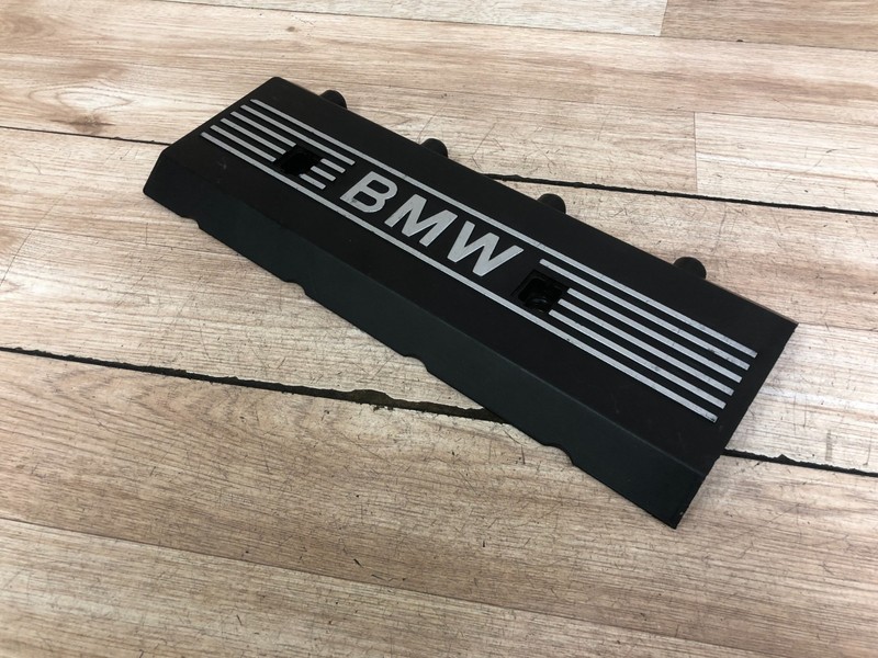 BMW OEM E38 E39 540 740 FRONT ENGINE MOTOR RIGHT SIDE VALVE COVER 97-03