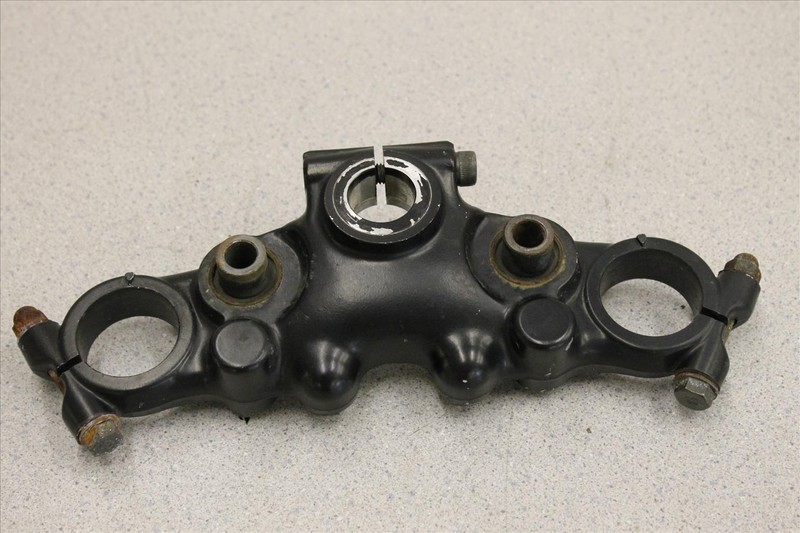1982 YAMAHA XV 920 VIRAGO UPPER TRIPLE TREE OEM XV920 82