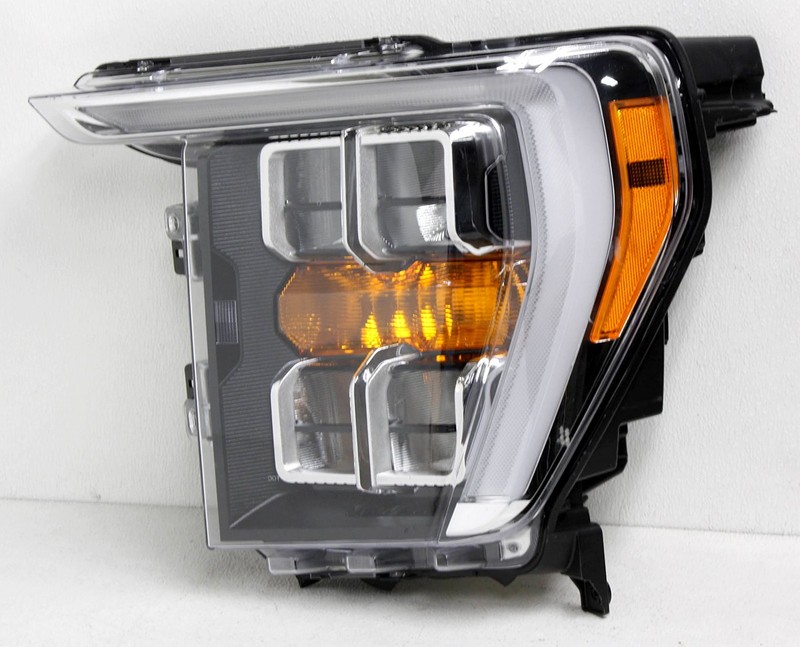 OEM Ford F150 Left Driver Side LED Headlamp ML3Z-13008-F Tab Missing