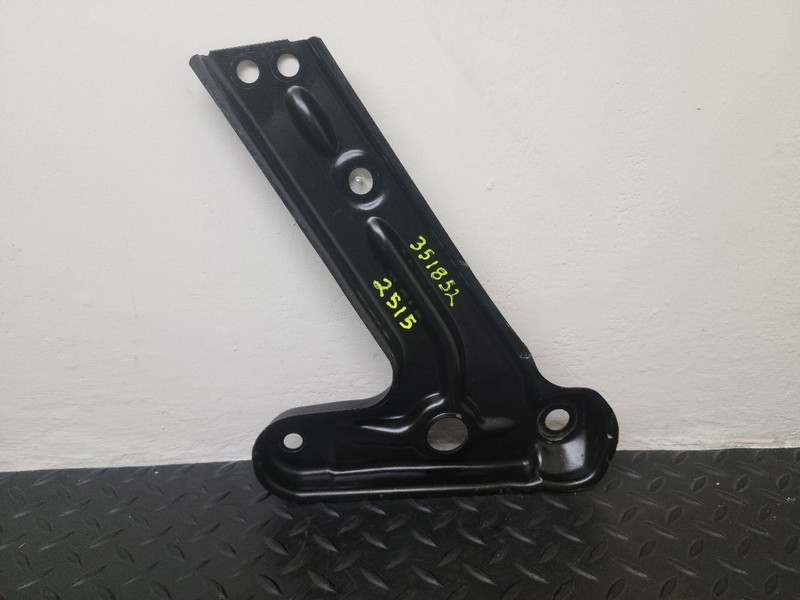 11-23 Dodge Durango Front Right Subframe Support Bracket OEM 52124642AB