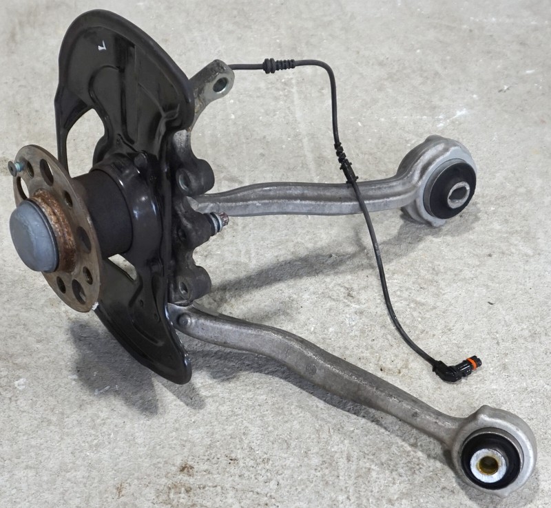 ✅ 12-20 Mercedes-Benz SLK250 OEM FRONT LEFT SUSPENSION SPINDLE KNUCKLE HUB ARM