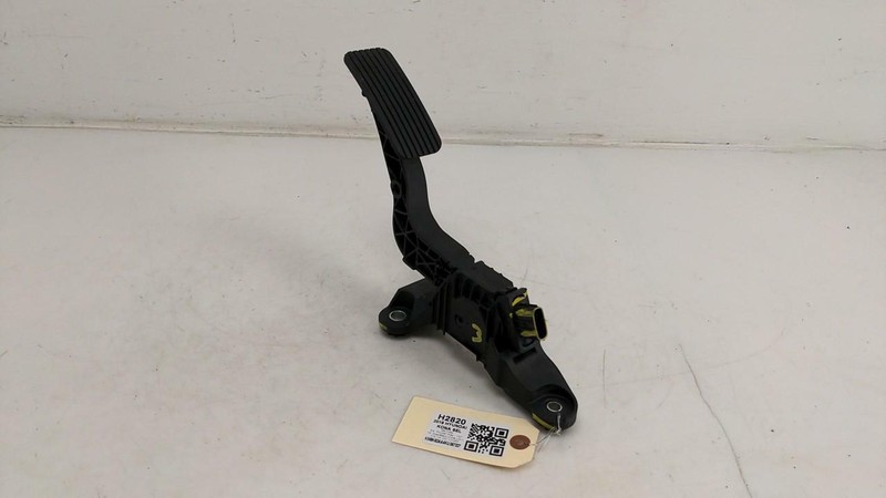 Gas Accelerator Pedal 2019 Hyundai Kona 32700-F2100 2017 2018 2020 2021