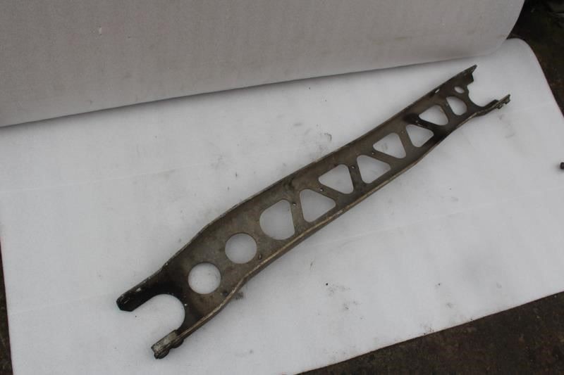 1990 1991 1992 1993 1994 1995 1996 1997 MAZDA MIATA REAR SUSPENSION FRAME BRACE