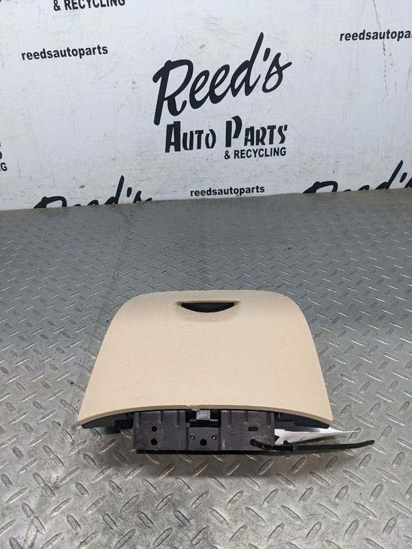 07-14 CHEVROLET SILVERADO SUBURBAN TAHOE TAN CENTER CONSOLE REAR CUP HOLDER