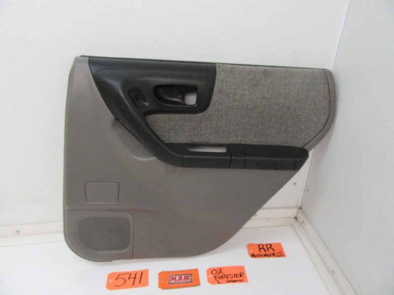 DOOR PANEL RIGHT PASSENGER REAR BACK RR RH CAR 810 fits 98-02 SUBARU FORESTER L