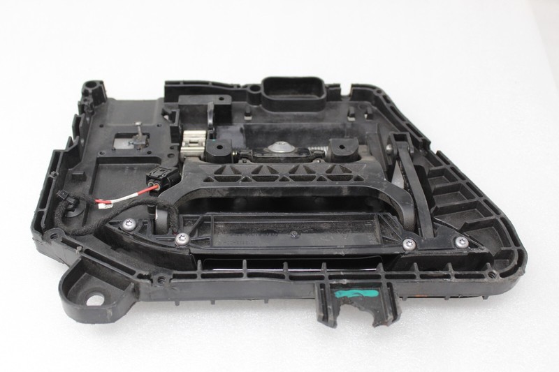 Case For TESLA MODEL S DOOR HANDLE LEFT FRONT 2016-2020 1046121-00-E OEM paddle