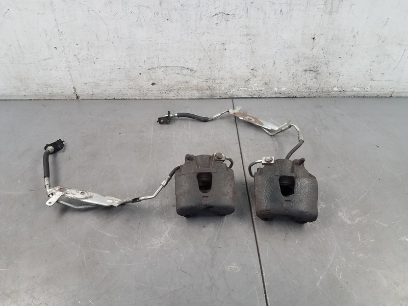 2002 Dodge Dakota R/T Front Brake Calipers #8751 L1