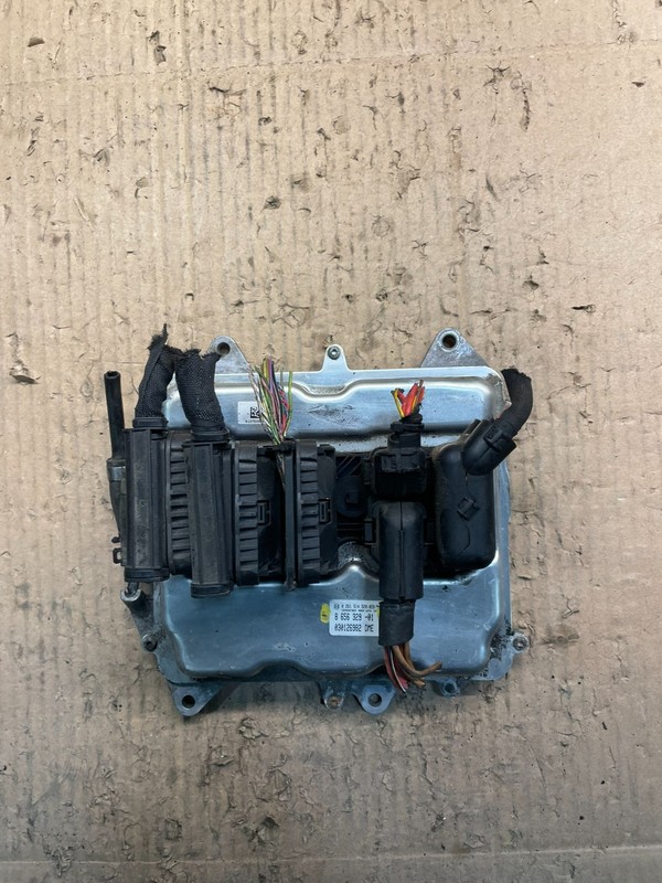2014 to 2017 Bmw 550i Engine Computer ECU Control Module ECM v5282 DG