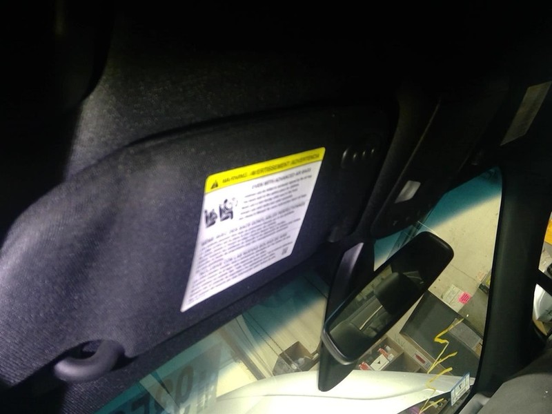 Driver Sun Visor Illuminated Metal Roof Without Sunroof Fits 18-20 MKZ 1729800
