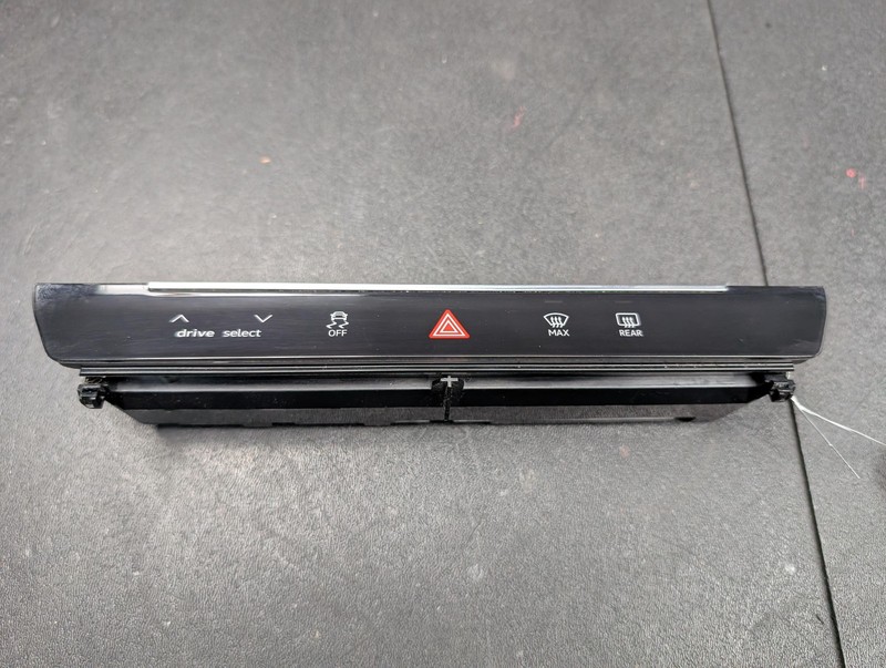 Hazard Light & Defroster & Traction Control Switch 2019 Audi A7 4K0925301B 20-24